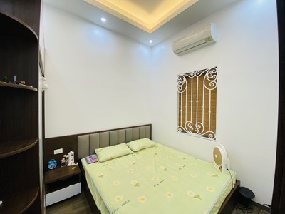 Bán nhà độc lập 3 tầng dân xây sân cổng riêng 75m  tái định cự ngô gia tự 4