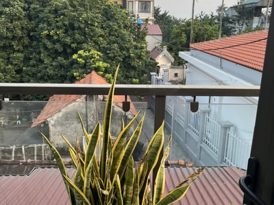 Bán nhanh nhà 3 tầng gần sân bóng Đông Mỹ, Thanh Trì, ô tô vào tận sân, 162m2, 5.2 tỷ 0