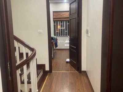 Cho thuê nhà MP Phạm thận duật 5 tầng full đồ, đẹp như ảnh, oto đỗ cửa 2