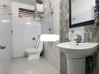 Cho thuê nguyên căn nhà Lạch Tray sạch sẽ full đồ về ở luôn 7