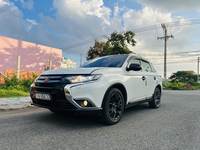 Chính chủ cần bán xe 7 chỗ Mitsubishi Outlander 2018 tại Ba Tri - Bến Tre - Giá 640 triệu. 0