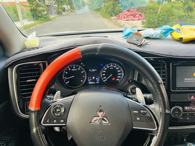 Chính chủ cần bán xe 7 chỗ Mitsubishi Outlander 2018 tại Ba Tri - Bến Tre - Giá 640 triệu. 4