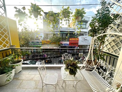 Nhà mặt tiền lớn, đường huỳnh tấn phát, 4 tầng, nhà mới, 5x28m,  140m2 , lộ 20m, nhĩnh 11 tỷ 1