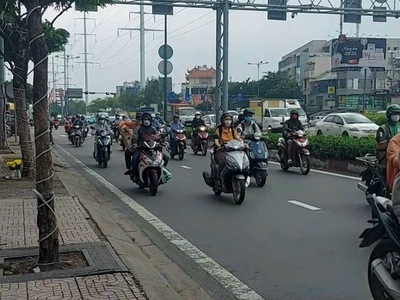 MẶT TIỀN tiền đường Phạm Văn Đồng, gần Ngã Tư Nguyễn xí 4