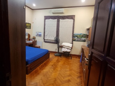 Cho thuê nhà Chùa Láng 100m2 x 6 tầng làm SPA, VP Cty, Thẩm mỹ viện 0