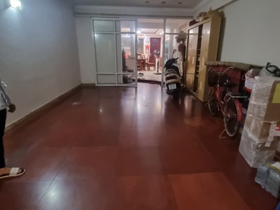 Cho thuê nhà Chùa Láng 100m2 x 6 tầng làm SPA, VP Cty, Thẩm mỹ viện 4