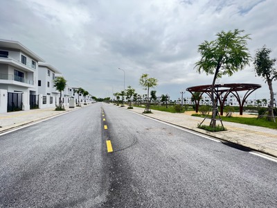 Cần bán cắt lỗ 7 căn shophouse và biệt thự view sông TNR Uông Bí giá thu hồi vốn 4