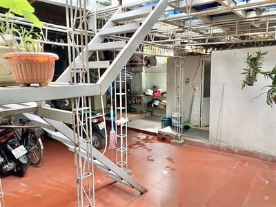 Mặt bằng 300m2 - 1.5 tầng Mặt đường Kiếu Sơn phù hợp làm Kho 1