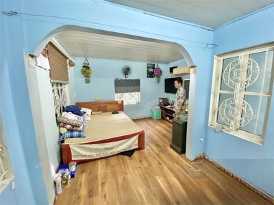 Mặt bằng 300m2 - 1.5 tầng Mặt đường Kiếu Sơn phù hợp làm Kho 2