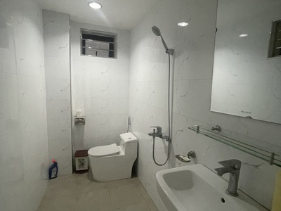 Cho thuê nguyên căn độc lập 1 tầng tuyến 2 Lê Hồng Phong đường rộng mênh mông 5