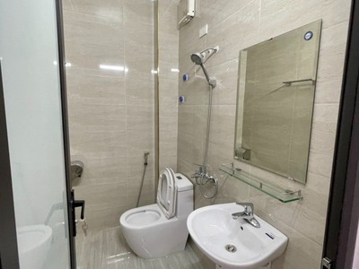 Cho thuê nguyên căn 4 ngủ tại Văn Cao  oto đỗ cửa 1