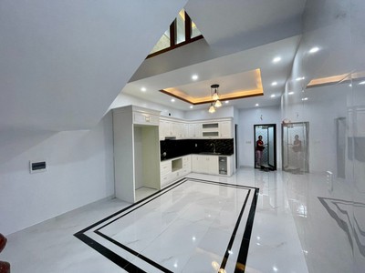 Cho thuê nguyên căn 4 ngủ tại Văn Cao  oto đỗ cửa 3