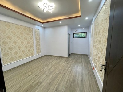 Cho thuê nguyên căn 4 ngủ tại Văn Cao  oto đỗ cửa 6