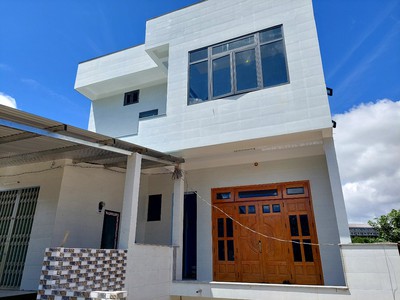 Chính chủ cho thuê phòng trọ  căn hộ mini  mới xây nằm ngay đường lớn hàn mặc tử, trung tâm thị 0