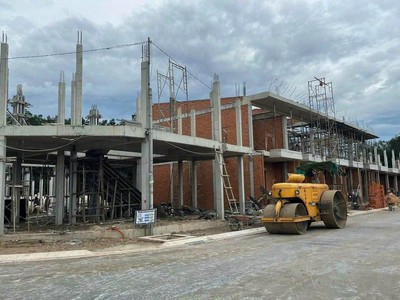 Đất ngay chợ Chánh Lưu, gần Vsip 2 trục đường vào Tp Mới, chỉ 480tr mua được ngay, ngân hàng hỗ trợ 2