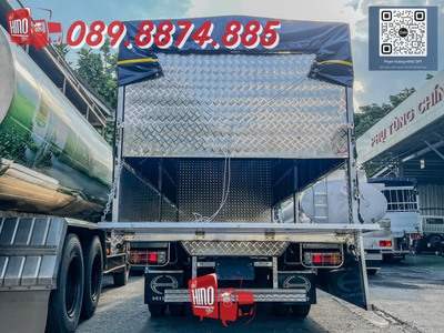Xe Tải Hino XZU730L Thùng Bạt 4t75 Dài 5m7 Trả Trước 200tr 3