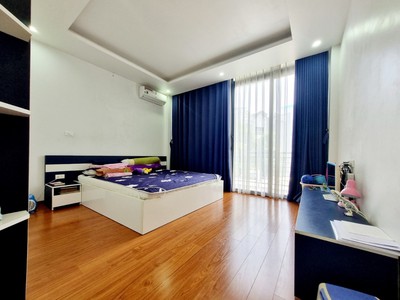 Nhà mặt ngõ tại phạm khắc quảng 5 tầng  66m2  nhà đẹp, thoáng. 3