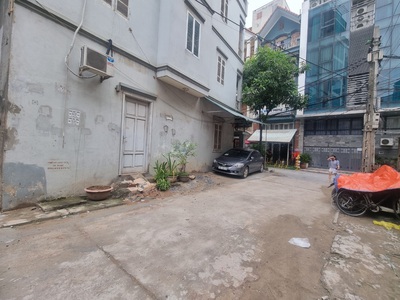 Cho thuê nhà mới Đình thôn 8 tầng, oto đỗ cửa ở và làm vp, bán hàng online 2