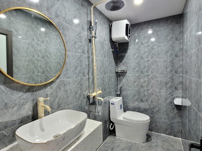 Nhà 3.5 tầng 40m2 - ngõ nông đường Miếu Hai Xã chỉ hơn 2 tỷ 5