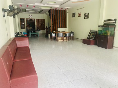 Cho thuê nhà mặt phố Tôn Đức Thắng, Vĩnh Yên, Vĩnh Phúc. 3 tầng giá 20 triệu 1