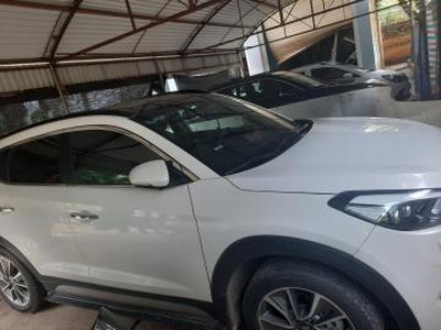 Chính chủ cần bán xe Huyndai Tucson sx  2018. 0