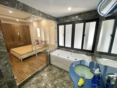 Siêu phẩm cầu giấy - 9 tầng thang máy - sổ phân lô - ô tô tránh - 100m2 35 tỷ 2