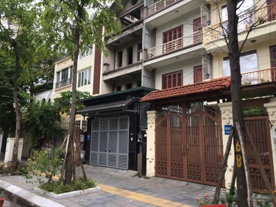 Cho thuê nhà 68m2 x 4 tầng tại ngõ 100 đường Hoàng Quốc Việt, Nghĩa Đô, Cầu Giấy 0