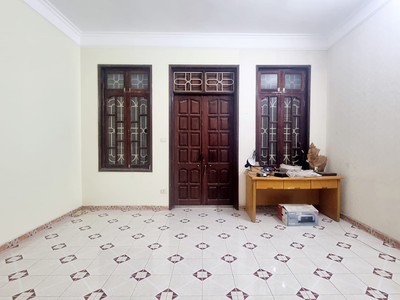 Bán gấp nhà tứ liên 117m2, 5 tầng, lô góc, ô tô tránh, kinh doanh, 12.9 tỷ 2