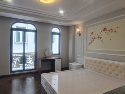 Nhà phố nguyễn sơn, thang máy đẹp như mơ, toàn nội thất xịn xò, kinh doanh ô tô tránh. 2