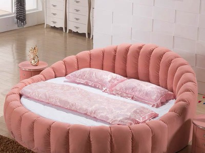 Cách trang trí phòng ngủ sao cho sang trọng , cao cấp và ấn tượng 2