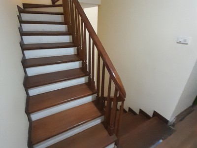 Nhà ngõ 1 phố Nghĩa Tân - Diện tích 80m2 xây dựng 3.5 tầng, nhà đẹp có nội thất, đủ điều hòa 3
