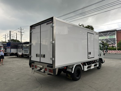 Xe Isuzu 2.8 Tấn QKR270 2