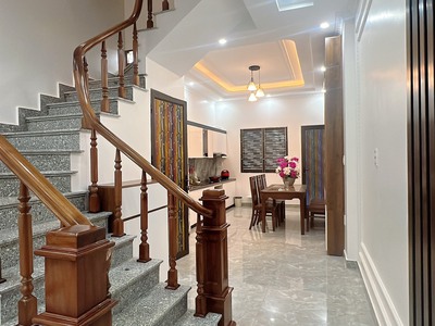Cho thuê nguyên căn  4 tầng -  VĂN CAO 6