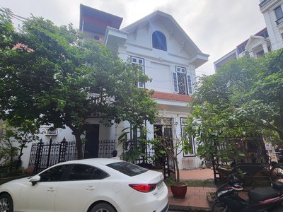 Bán nhà 3 tầng lô góc 92m2 phố Tô Vũ, Văn Cao phù hợp kinh doanh buôn bán 3