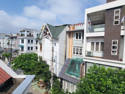 Bán nhà 3 tầng lô góc 92m2 phố Tô Vũ, Văn Cao phù hợp kinh doanh buôn bán 6