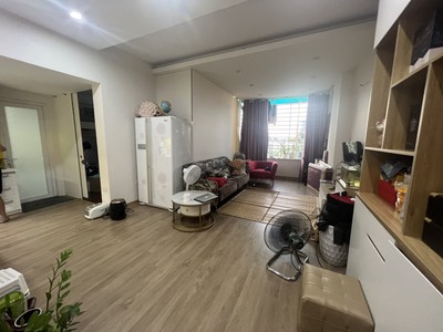 Bán chung cư N01, 84 Chùa Láng- ĐH Ngoại Thương 50m2, 1 ngủ, 1 vs, full nội thất xịn nhỉnh 2 tỷ 17