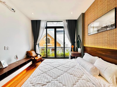 Nhà mới đẹp cực phẩm nội thất sang chảnh cách mt đường số 18 1 căn hxh nở hậu 0