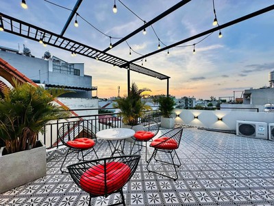 Nhà mới đẹp cực phẩm nội thất sang chảnh cách mt đường số 18 1 căn hxh nở hậu 1