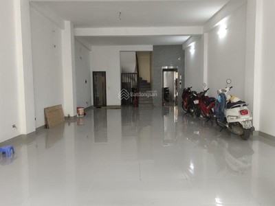Cho thuê nhà mặt phố Tô Hiệu. Diện tích 90m2 x 2 tầng, mặt tiền rộng 6m 0