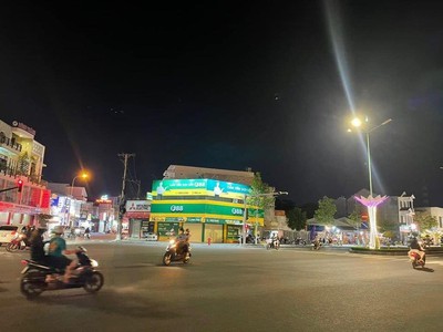 Chính chủ cần bán nhanh căn nhà mặt phố góc 2 mặt tiền trục chính tp phan thiết 3