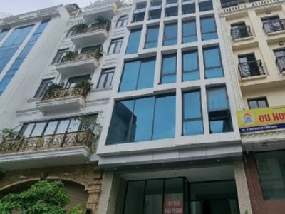 Cho thuê mặt phố An dương vương 3,5 tầng 1 hầm full đồ, oto để hầm ở làm vp, SPA 0