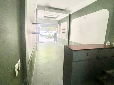 Cho thuê mặt bằng kinh doanh lý thái tổ quận 3 giá thuê 18 triệu/tháng 45m2 gần vòng xoay nguyễn 3