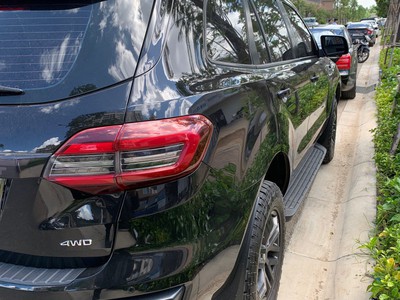 Chính chủ bán Ford Everest Embient AT 2019 đăng ký lần đầu 2020. 3