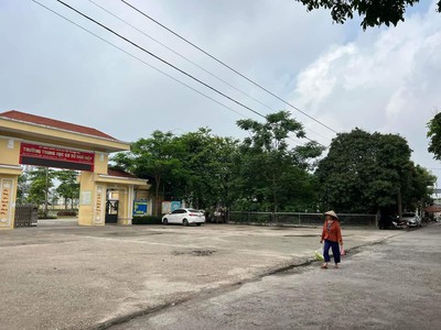 2.2 tỷ, 48m2, lô góc, ô tô 7 chỗ vào đất. thanh trì, giáp hoàng mai, hà nội 2