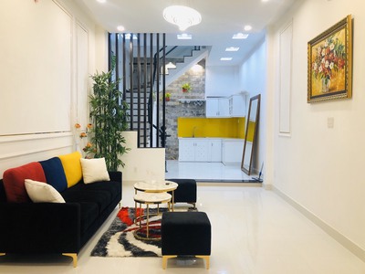 Ngộp Bank Cần bán gấp nhà mặt tiền đường Đất Thánh, Quận Tân Bình, kinh doanh mọi ngành nghề sổ riên 1