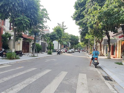 Cho thuê nhà mặt phố Nguyễn Du, Khai Quang, Vĩnh yên, Vĩnh Phúc. DT 230m2 giá 10 triệu 0