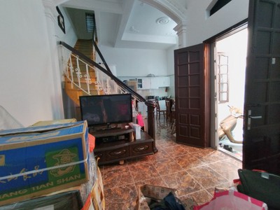 Bán nhà 3 tầng sân cổng gốc dân trong ngõ 303 Chợ Hàng, Lê Chân, Hải Phòng 1