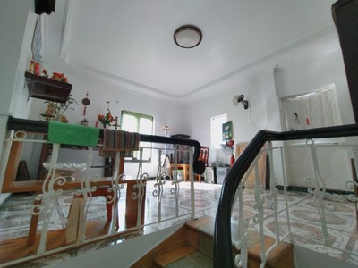Bán nhà 3 tầng sân cổng gốc dân trong ngõ 303 Chợ Hàng, Lê Chân, Hải Phòng 2
