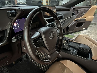 Lexus ES250 sản xuất 2018 đăng ký 2019 6
