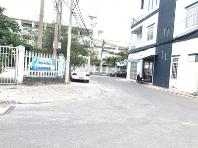 Bán đất 79m2 tặng nhà cấp 4 đường 5m5 Tô Hiến Thành gần biển Mỹ Khê, Sơn Trà 1